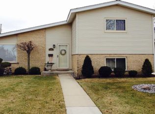 8403 W Normal Ave, Niles, IL 60714