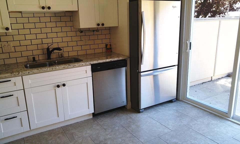 1st image of 2129 Ascot Dr APT 4