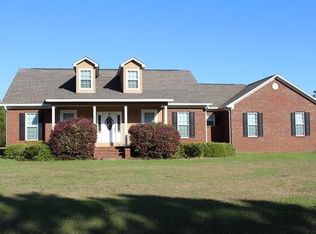 61 Duckworth Rd, Tifton, GA 31794