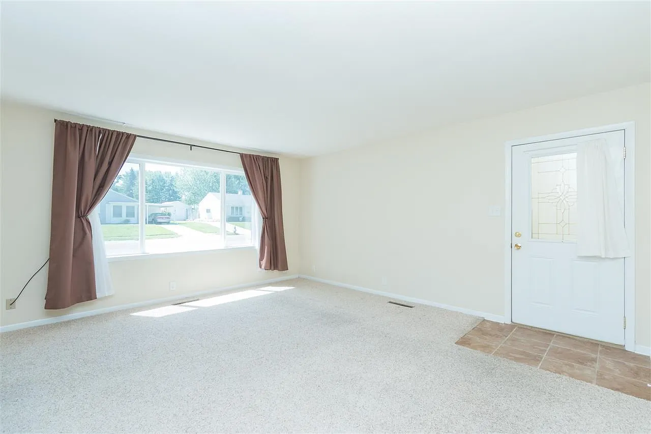 1319 Byron Dr photo 1
