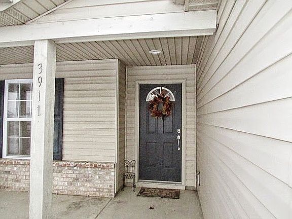 3rd image of 3911 Druze Ave