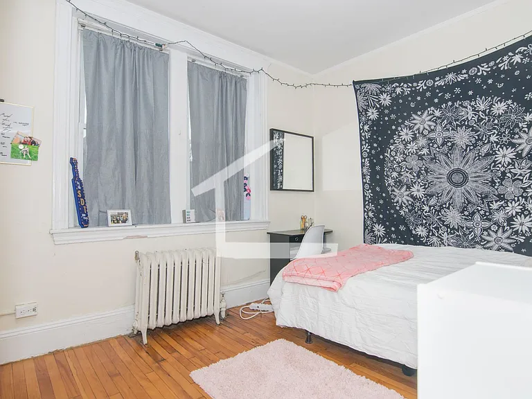 64 Egmont St #6 — Photo 4