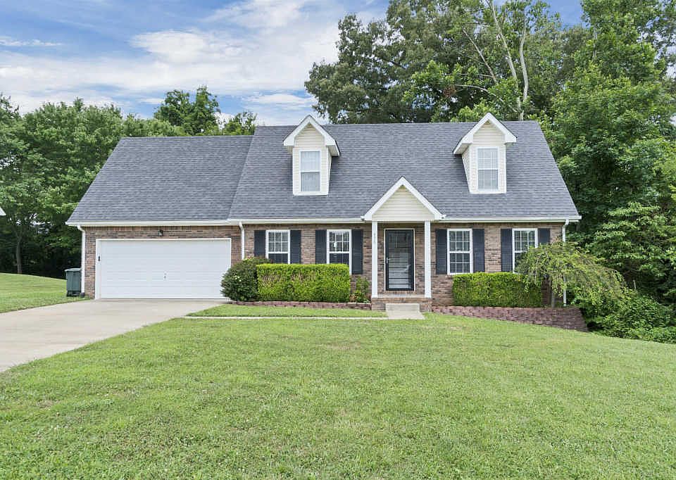 1st image of 826 Buckhorn Dr