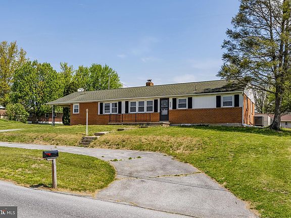 2nd image of 2300 Prescott Rd
