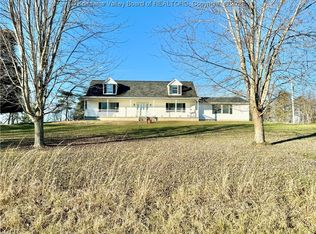990 Iva Durst Rd, Leon, WV 25123