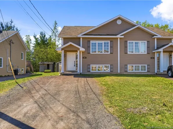 899 Bernard St, Dieppe, NB E1A 4A6
