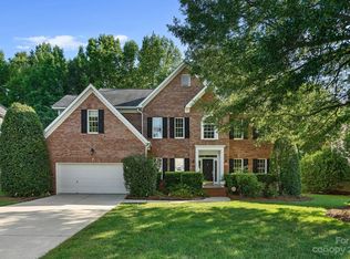 1202 Coachman Dr, Waxhaw, NC 28173