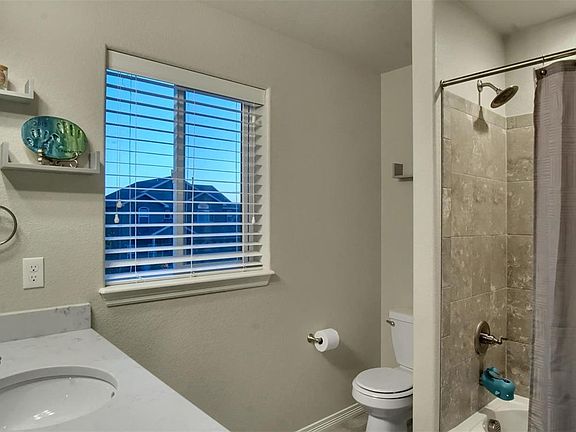 5th image of 6768 Black Saddle Dr