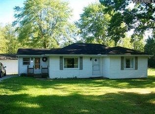 6828 Smith St SE, Hubbard, OH 44425