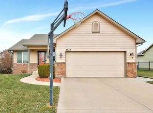 3830 N Rutgers Ct, Maize, KS 67101