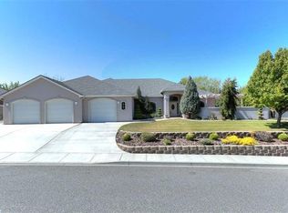 1908 S Arthur St, Kennewick, WA