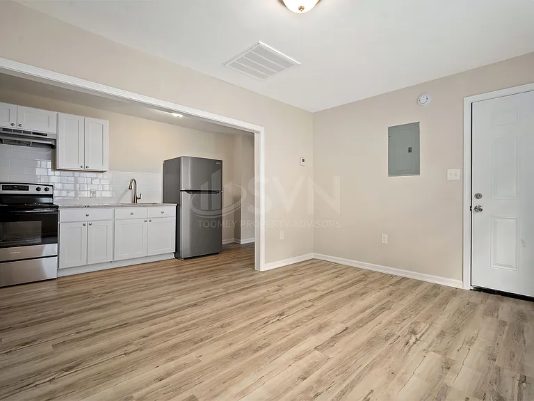 8 S Reed Ave — Photo 16