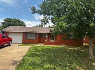 1103 W Harris St, Spur, TX 79370