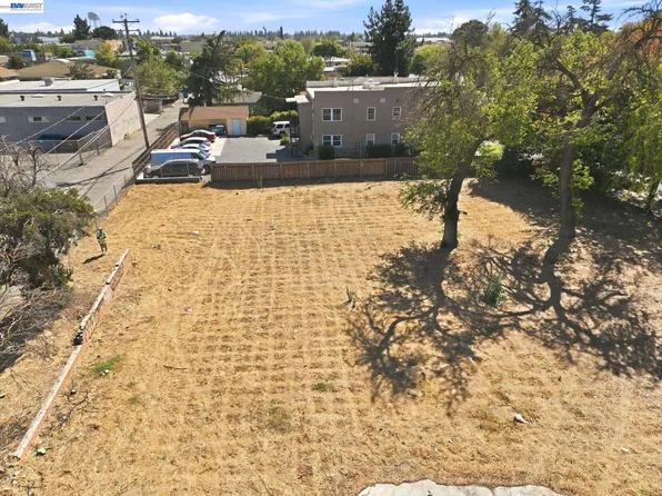 234 N Maple Ave, Manteca, CA 95336