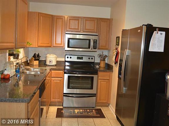 3rd image of 7013 Aspen Ln
