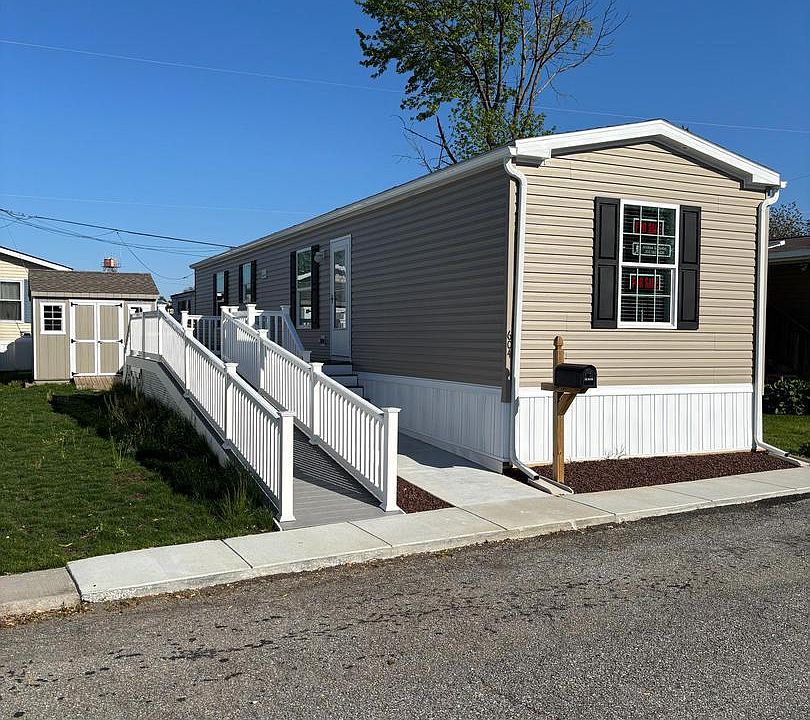 1st image of 604 Canter Rd #150
