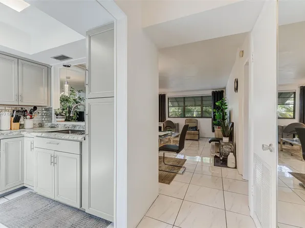 1333 E Hallandale Beach Blvd APT 311, Hallandale, FL 33009