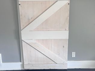 1814 Manchester Rd, Akron, OH 44314