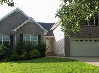 607 W Creek Dr, Clarksville, TN 37040