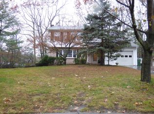 112 Weston Pl, Eatontown, NJ 07724