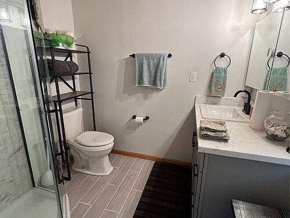 5th image of 730 Tillamuck Drive