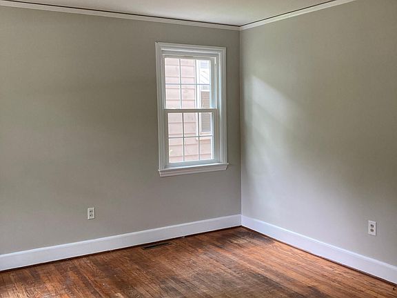 2nd image of 546 Norwood St #A