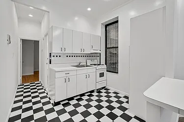 Rented by Cooper & Cooper Real Estate