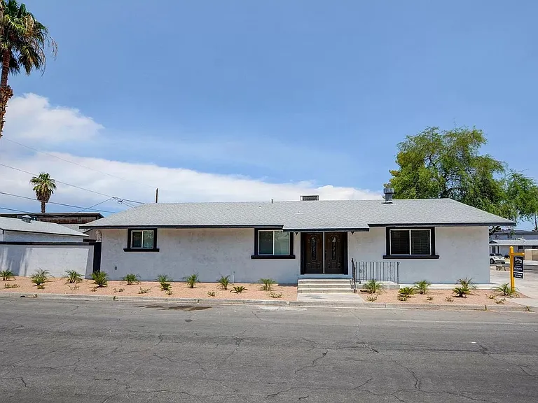 360 Vandalia St — Photo 1