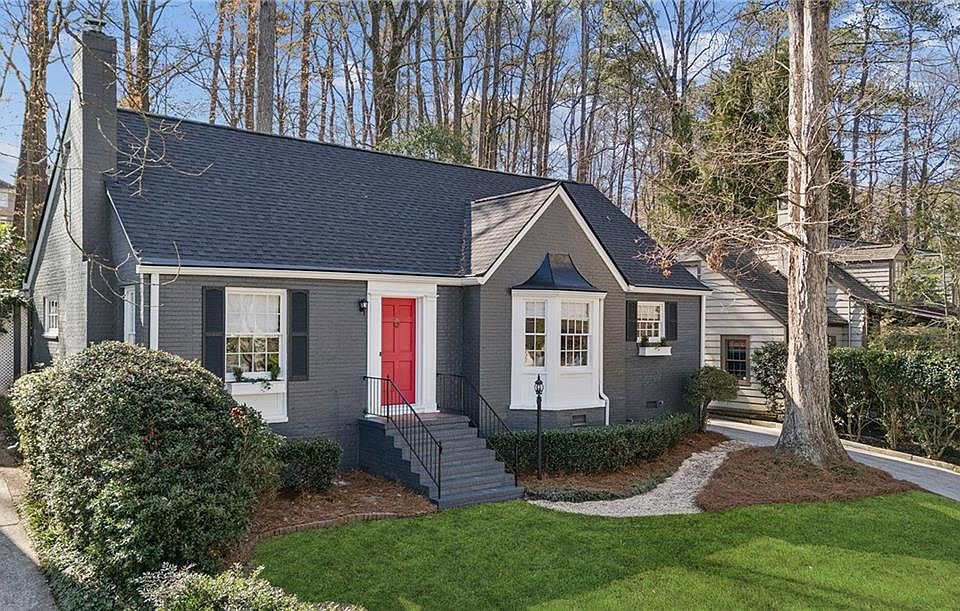 1st image of 686 Longwood Dr NW