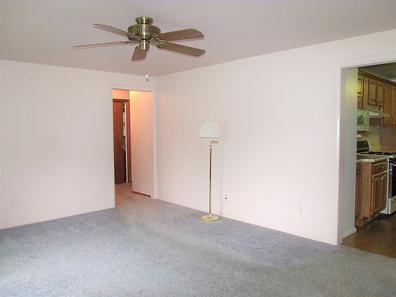 5th image of 910 Lynwood Dr