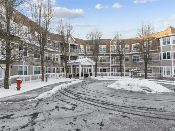 312 Sutton Drive #312, Mount Kisco, NY 10549