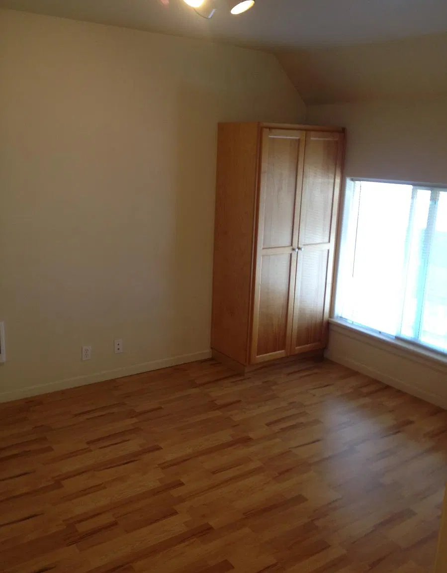 Studio, 350 sqft, $935 — Photo 3