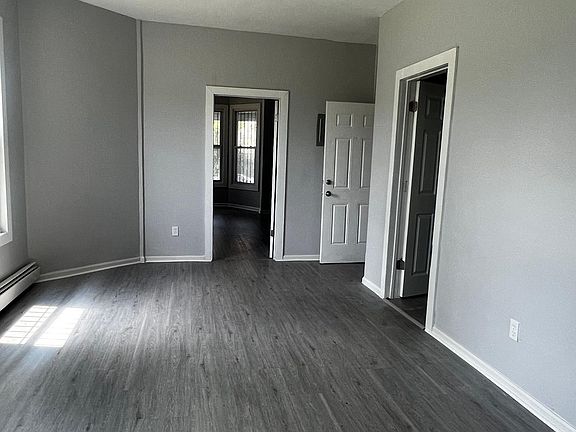 3rd image of 163 N 6th St APT 1