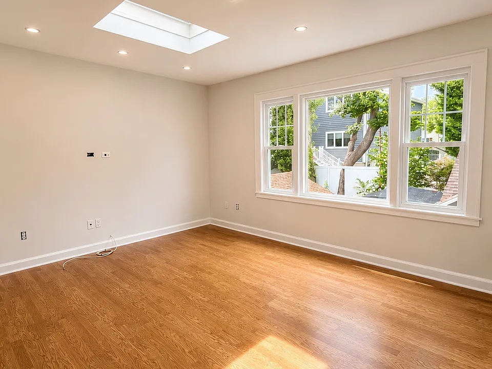 17 Railroad Ave #2