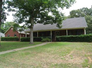 1308 Nottingham St, White Oak, TX 75693