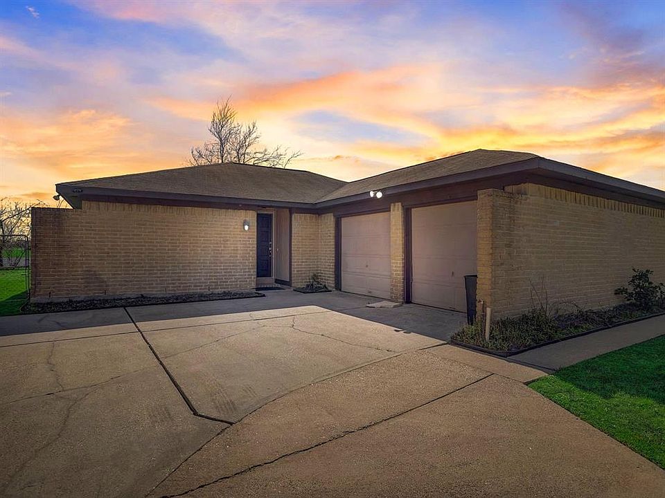 1st image of 409 Bayridge Drive