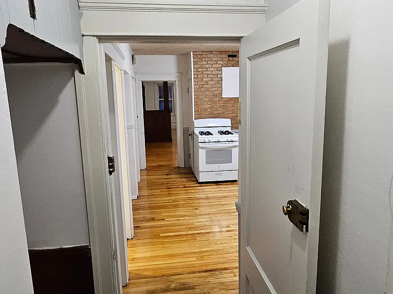 15 View St #2 — Photo 21