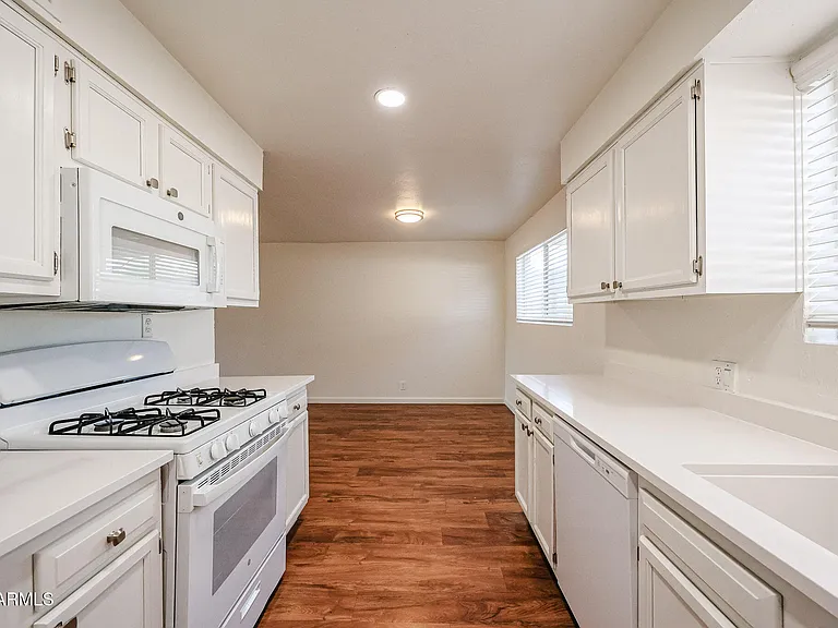 1111 E Turney Ave #27 — Photo 20