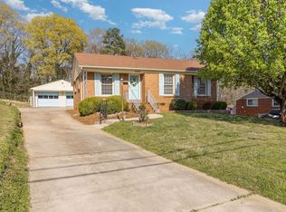 4640 Brooktree Dr, Charlotte, NC 28208