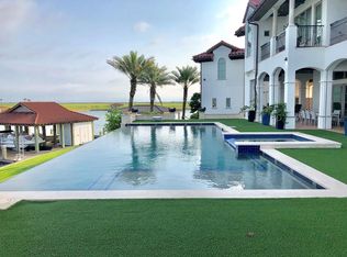 124 Cabernet Ct, Port O Connor, TX 77982
