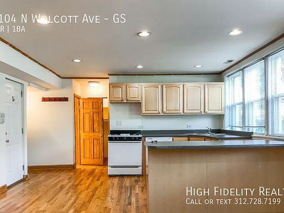 3rd image of 3104 N Wolcott Ave