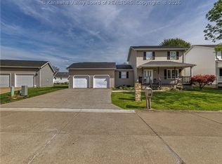 163 Parkstone Dr, Fraziers Bottom, WV 25082