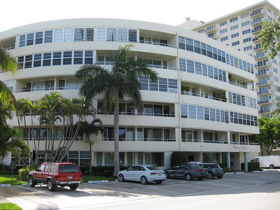 1st image of 401 SE 25th Ave APT 102