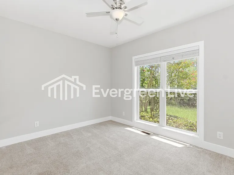 3725 Lotus St — Photo 10