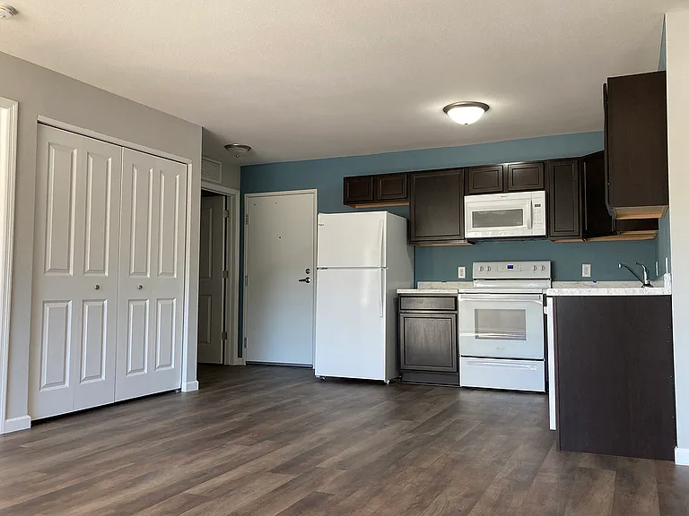 Apartments on Mound — Photo 6