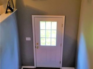 16 Wade Ave, Bloomfield, CT 06002