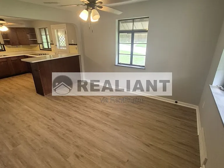 501 Hallam Ave — Photo 4
