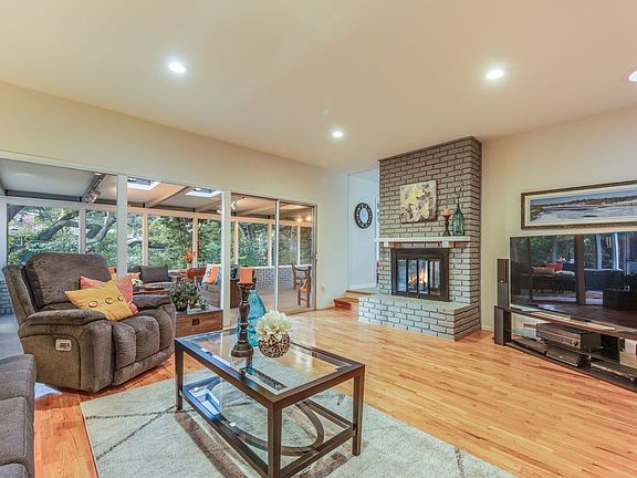 3rd image of 1681 English Dr