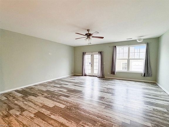 4th image of 918 Hillside Ave
