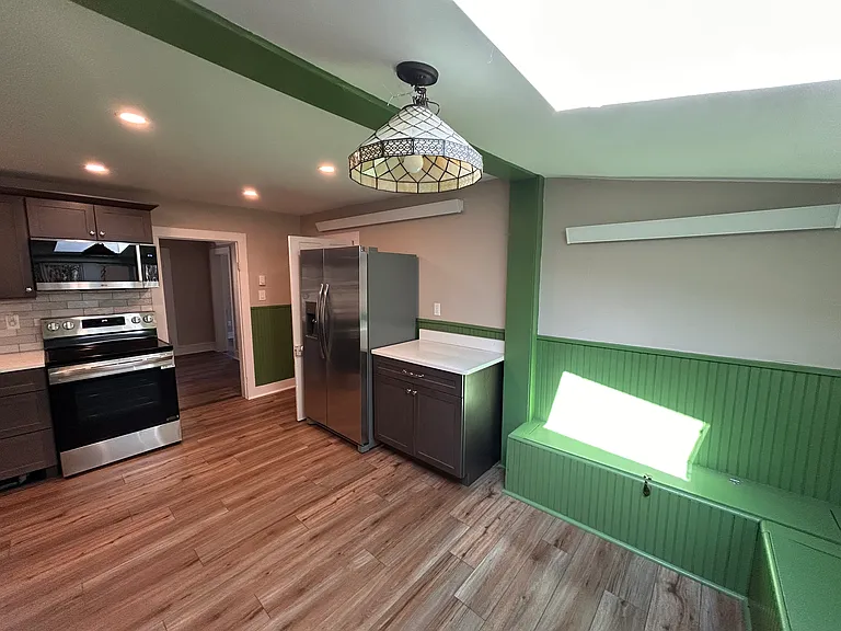 906 Main St — Photo 9